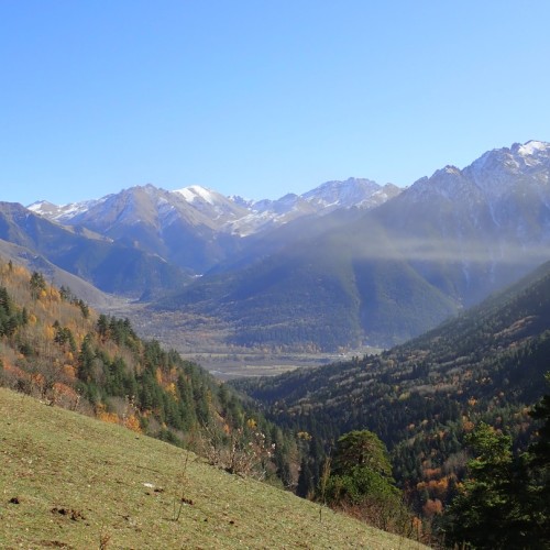 Домбай: экскурсии и походы по заповедным местам