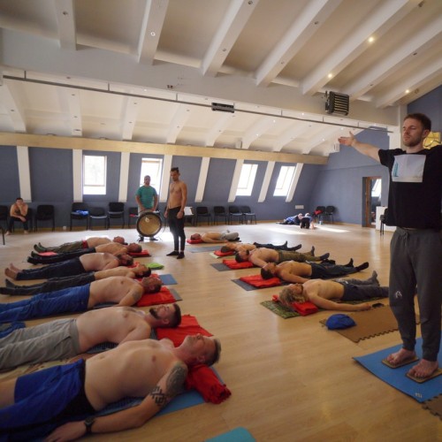 Мужской ретрит: перезагрузка в кругу единомышленников с практиками, тренировками и баней