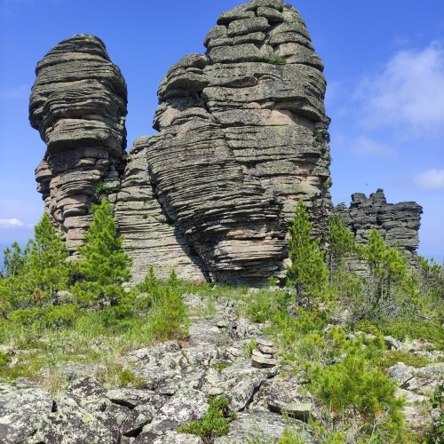 Индивидуальный поход на Кутурчинское Белогорье: причудливые скалы и кедровая тайга (всё включено)