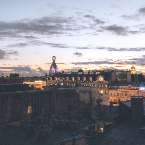 Пируэты Петербурга: погулять по центру и подняться крышу