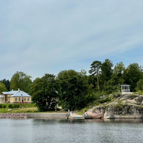 Весь Выборг за один день — на «Ласточке» из Санкт-Петербурга