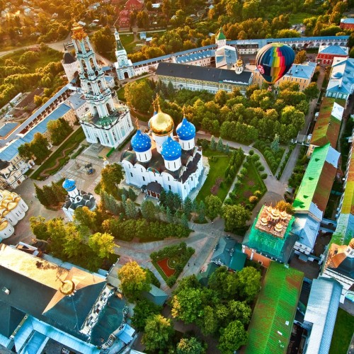 Троицкая лавра — главный монастырь в России