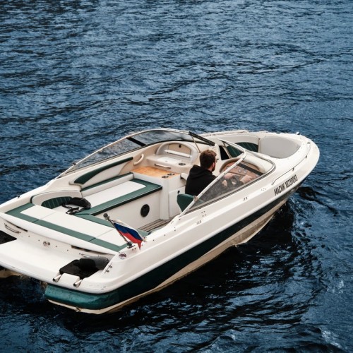 Прогулка на катере: развод мостов в Санкт-Петербурге