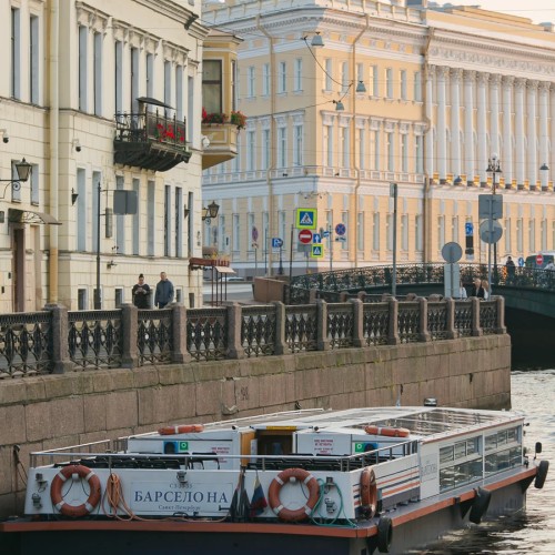 Полуденный выстрел у Петропавловской крепости