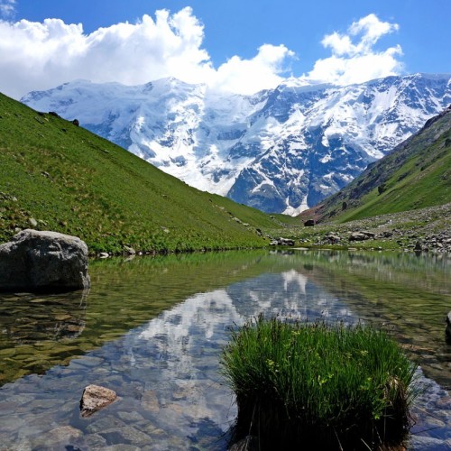 Треккинг налегке в Безенги с размещением в альплагере