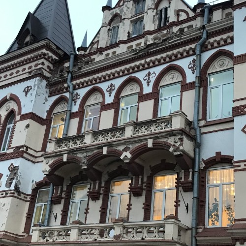 В старинный Выборг — на комфортабельном авто из Петербурга