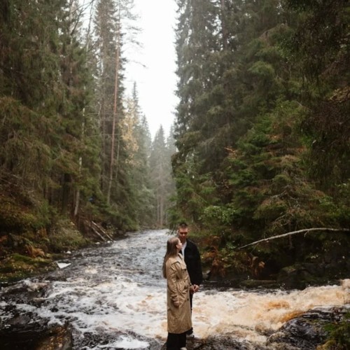 Знакомство с Карелией: хаски, олени, водопады и горный парк «Рускеала» (в группе)