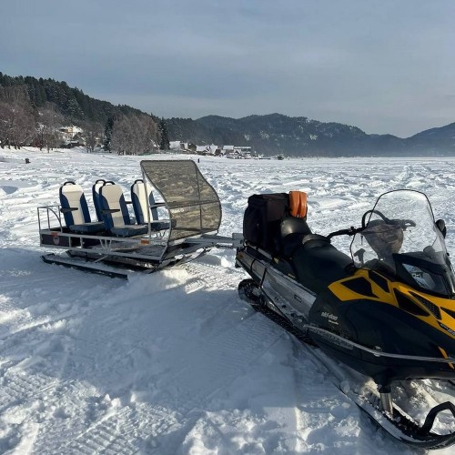 Из Горно-Алтайска — на айс-флоатинг в Телецком озере
