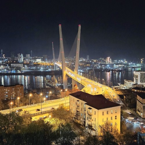Романтика ночного города — по Владивостоку на машине