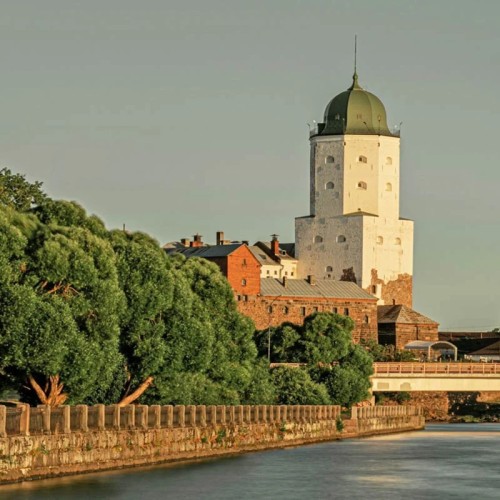 Выборг: замок, гранит и ветер с Финского залива