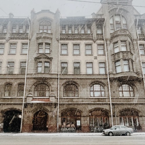 От Сенной до Коломны: тени Петербурга и ароматы прошлого