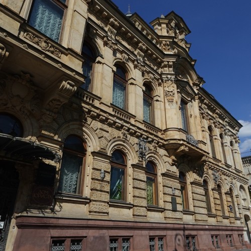 Нетривиальная прогулка по forbes-адресам старого Петербурга