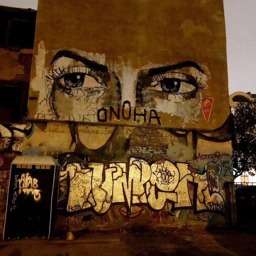 От андеграунда до небесной перспективы: прогулка по городу + безопасная крыша