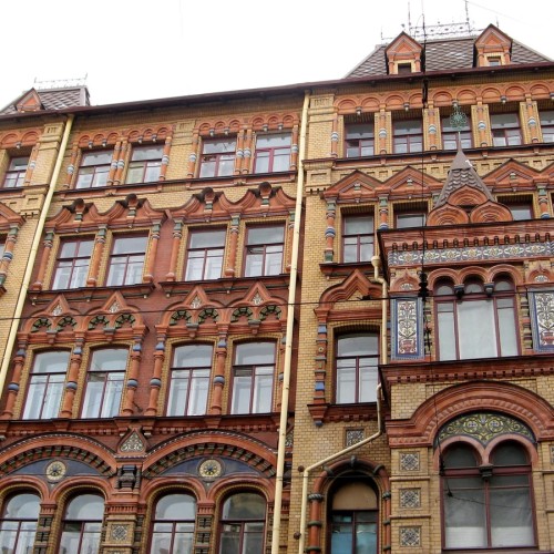 Самые необычные дома Петербурга