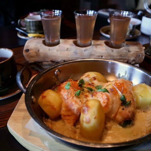 Тур за полярным кругом: Мурманск и Териберка в мини-группе