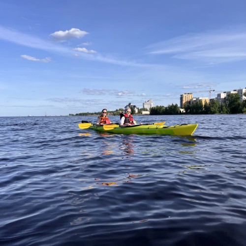 Прогулка на морских каяках вдоль набережной Петрозаводска (в группе)