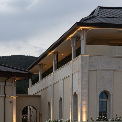 Французский шик в Краснодарском крае: по роскошным винодельням с дегустациями (индивидуально)