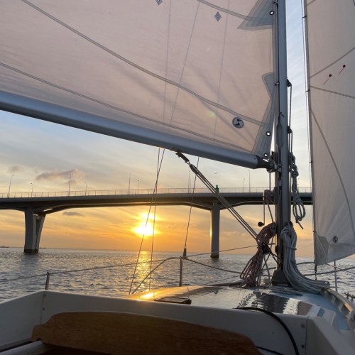 Закат — под парусами!