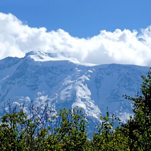 Перезагрузка в Безенги с проживанием в палатках: треккинг к ледникам, водопадам и диким турам