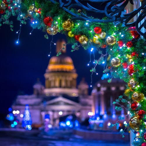 Санкт-Петербург: когда зажигаются елки