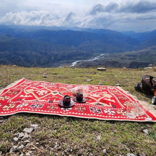 Выходные в Дагестане с местным жителем на джипе: топовые локации в мини-группе