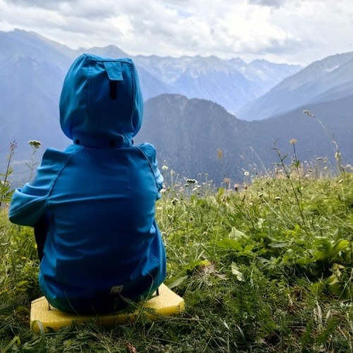 Семейный тур в Архыз с гидом-аниматором: несложные треккинги в живописных горах
