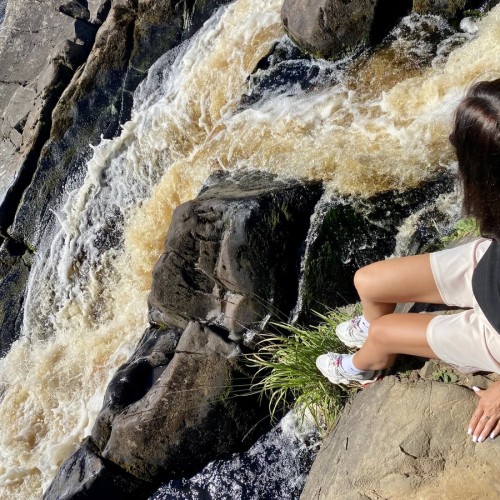 Из Санкт-Петербурга в Карелию: «Рускеала», россыпь водопадов и наследие прошлого