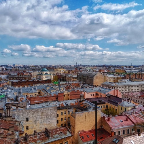 Центр наизнанку: всё и сразу в Петербурге!