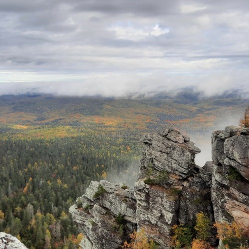 Треккинг в горах Урала: подъём на Полюд и Ветлан