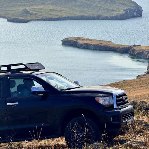 По всему Ольхону на джипе только в вашей компании