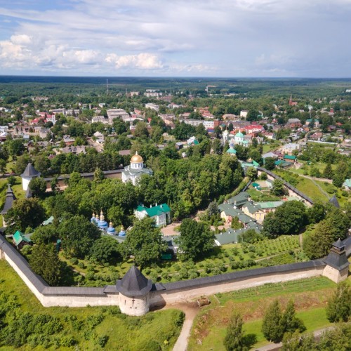 Печоры — Изборск — Псков: однодневная автобусная экскурсия из Петербурга