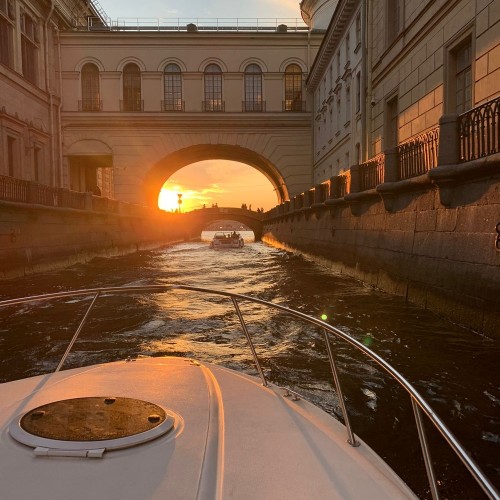 От центра до Финского залива: прогулка на катере