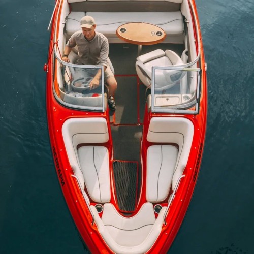 На катере Ferrari — по рекам и каналам Петербурга + разводные мосты