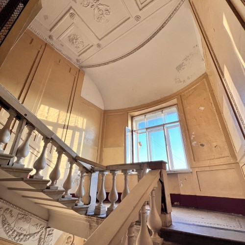 Дворы и доходные дома Петроградской стороны