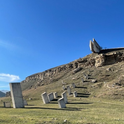 Своей компанией по Домбаю: Тебердинский заповедник, горы, пещеры, озёра