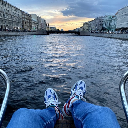 На катере по рекам и каналам Петербурга: романтично и познавательно