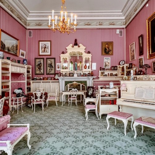 Екатерининский и Александровский дворцы в Пушкине (из Петербурга)