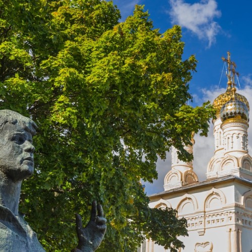 «Эта улица мне знакома»: Константиново, Рязань и Спас-Клепики