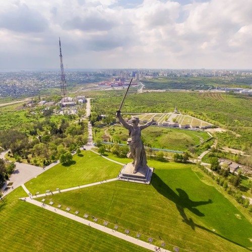 В город-герой Волгоград на День Победы: путешествие на поезде из Москвы