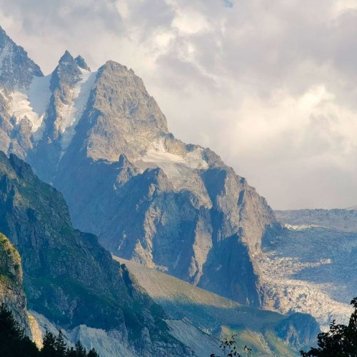 Семейный треккинг в Дигории с размещением в гостинице