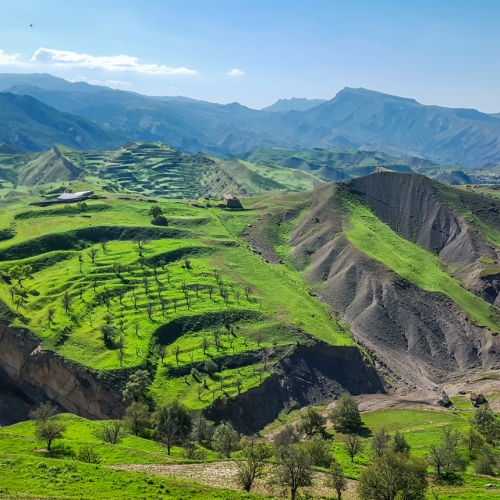 Объятия горного края: по топовым локациям Дагестана на внедорожниках