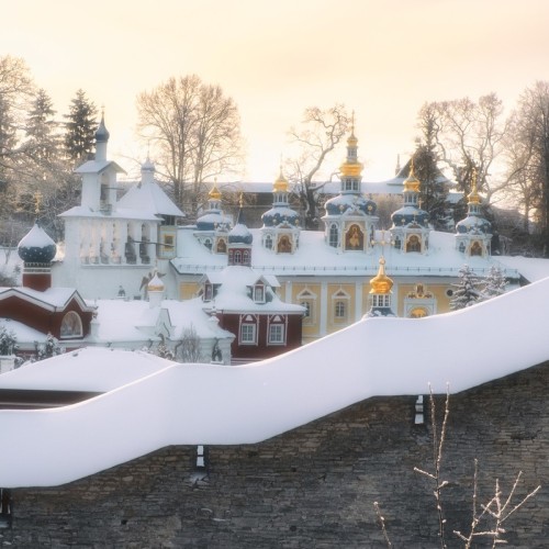 В Псков, Изборск и Печоры на внедорожнике: поездка только для вашей компании