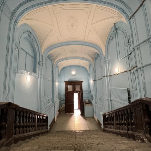 Контрасты Питера: дворы, парадные + видовая крыша