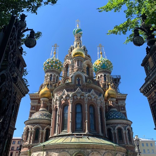 Вечная живопись: мозаика в храмах и на фасадах Петербурга