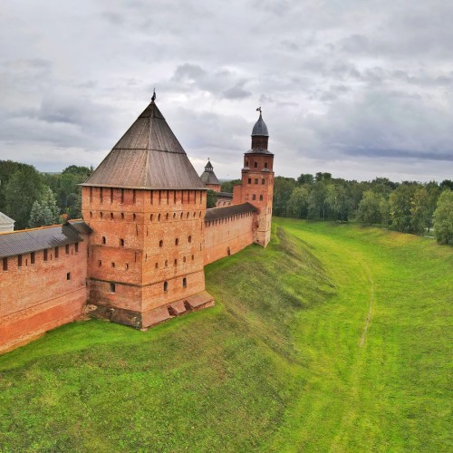 По государевой дороге: из Петербурга — в Великий Новгород и на Валдай