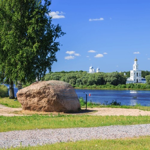 Рюрик по-новгородски: путешествие в резиденцию князя (на вашем авто)