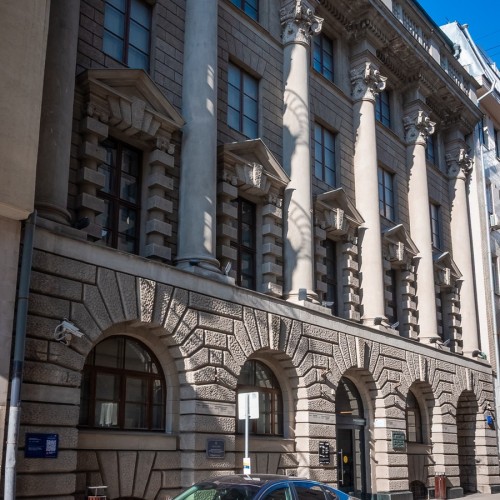 Фотопрогулка в Москве «Архитектурные цитаты на Патриарших»