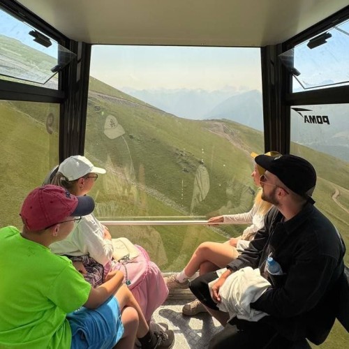 Знакомство с Карачаево-Черкесией: по Домбаю и Архызу на джипе в мини-группе