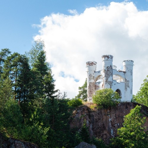 Средневековый Выборг, воинственный Кронштадт и величественный Санкт-Петербург