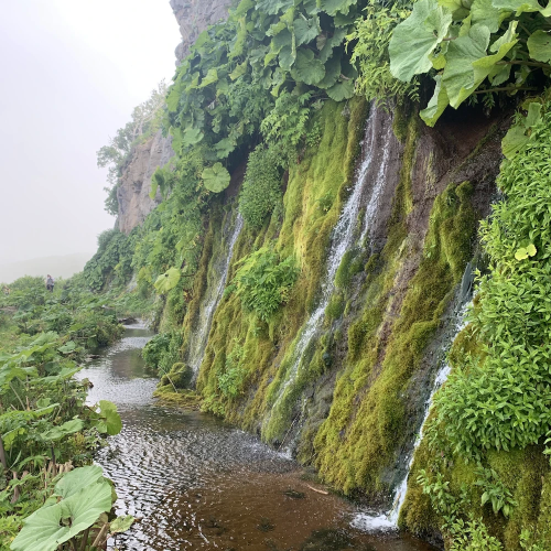 Вулканы, бухты и скалы острова Итуруп